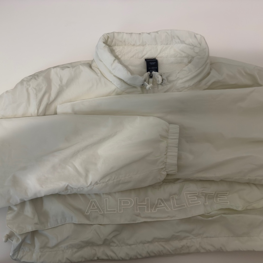 Alphalete ladies White Crop Jacket